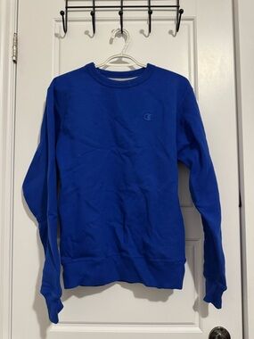 Champion Men's Crewneck Sweatshirt in Royal Blue
